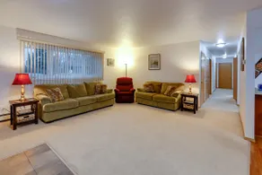 Fairbanks Alaskan Abode Only 1 Mi to Alaskaland - Image 4