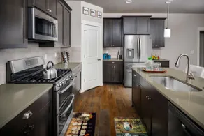 Open Floor Plan, Ping Pong, 20 Min to Portland - Image 5