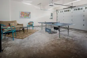 Open Floor Plan, Ping Pong, 20 Min to Portland - Image 4
