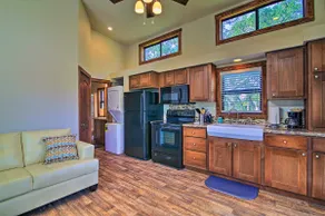 Fredericksburg Cottage ~ 1 Mile to Main Street! - Image 5