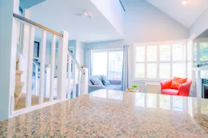 Loft with a view of Blue - Free Wifi, Linens and Towels Included - Image 5