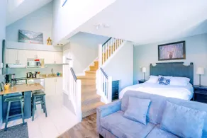 Loft with a view of Blue - Free Wifi, Linens and Towels Included - Image 2