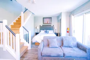 Loft with a view of Blue - Free Wifi, Linens and Towels Included - Image 3