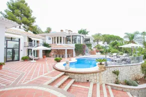 Villa Paradiso — 700m² Estate with Heated Pool & O - Image 2