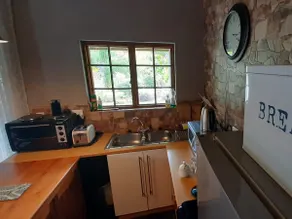 Abigail's Garden Cottage - Image 3