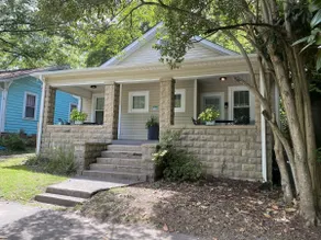 Cozy Bungalow near Duke & Dining, Walkable Area - Image 2