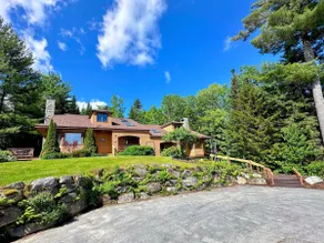 FC44 Renovated 3bed/3bath Forest Cottage - AC, views, yard, fast wifi. Walk to skiing! - Image 2
