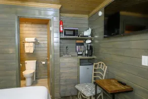 Peaceful cabin in orchard! Great Internet! - Image 5