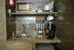 Peaceful cabin in orchard! Great Internet! - Image 4