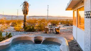 Desert Oasis: Cozy Retreat Near Joshua Tree NP - Image 4
