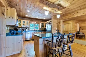 Massive Lake Keowee Knox Campground Cabin - Image 4