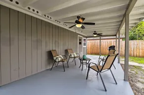 Walkable Winter Garden Bungalow: 3 Blocks to Dtwn - Image 3