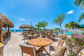 Beachfront: Luxurious 3-Bedroom POOL! - sleeps 12 - Image 3
