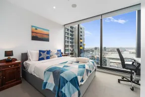 Water Views Melbourne CBD - WiFi - Netflix - Image 2