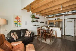 Updated Pet Friendly Condo - Walk to Main Street - Central AC - Image 4