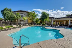 2 BR Condo with Heated Pool/Hot Tub/Gym - Image 2
