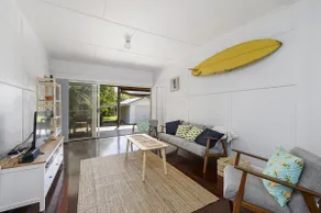 Herb's Hideaway, 11 Belmore Street - Image 2