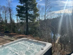 Lakefront Cottage | Hot Tub, Fireplace, Spa & BBQ - Image 2