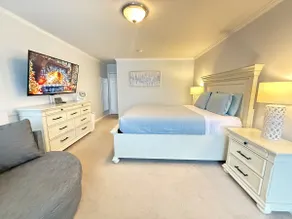 Waterfront Condo on Crooked Lake | Sleeps 4 - Image 2