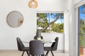 Stunning Apartment with Views of Laguna Bay - Unit 2 Taralla 16 Edgar Bennett Ave - Image 3