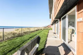 Premium Ground Floor Beachfront Condo Suite - Slee - Image 2