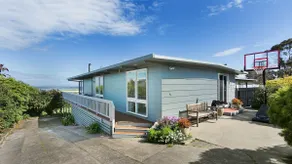 Metung Lake House - Panoramic Lake Views - Image 3