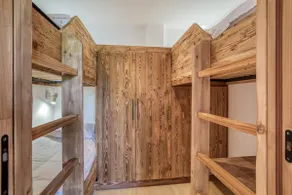 2-bedroom apartment in downtown Megève - Image 3