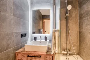 2-bedroom apartment in downtown Megève - Image 4
