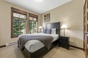 Rare Ski In Ski Out Top Floor Corner Unit! - Image 2