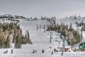 NY! Skiers Paradise Ski-In / Ski-Out Resort Condo! - Image 3