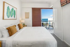 Rolling Surf Resort 🌊 Ocean Views Private Rooftop - Image 4