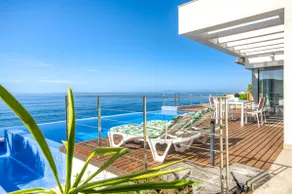 Seafront Villa with Infinity Pool and Views - Image 2