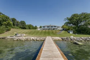 NOUVEAU! Maison spacieuse sur le lac Seneca avec plus de 200 'de bord de lac privé - Image 4