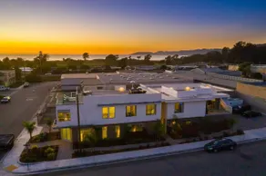 Grand Getaway: Ocean Views and Open Living Space! - Image 3