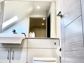 Gatsby House @ Millstream Mews - Image 4