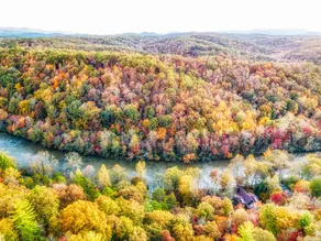 River’s Edge Lodge | Toccoa River Rustic Cabin R - Image 3