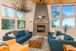 Luxusunterkunft in Tahoe Donner, Platz für 14 Personen, Whirlpool, 3100 sqft - Image 2
