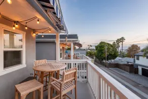Montgomery \"North\" - Ocean views with a short walk everywhere with beach gear! - Image 2