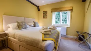 A sudeley castle cottage that sleeps 4 guests  in 2 bedrooms - Image 4