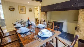 A sudeley castle cottage that sleeps 4 guests  in 2 bedrooms - Image 3
