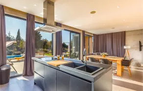 Gorgeous Home In Katuni - Image 2
