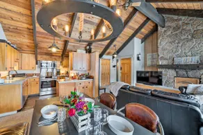 Vue magnifique! Meilleure offre à Big Sky hiver / été: WIFI, HotTub, piscine, cheminée - Image 3