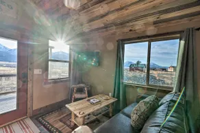 Couples Retreat 1-Hour Drive from Yellowstone NP! - Image 5