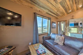Couples Retreat 1-Hour Drive from Yellowstone NP! - Image 4