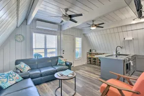 NY! A-Frame Bungalow w / Deck - 2 block to Beach! - Image 4