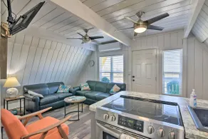 NY! A-Frame Bungalow w / Deck - 2 block to Beach! - Image 2