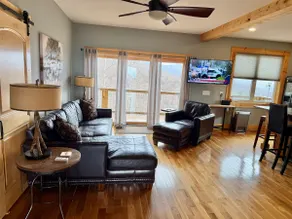 Modern Barn with Panoramic Views. Dogs allowed. - Image 3