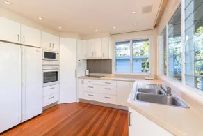 Iluka at Blueys Beach - Image 5