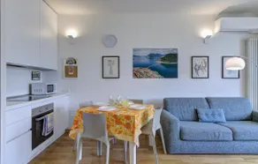 Wunderschönes Haus mit 2 Schlafzimmern in Solto Collina, BG. - Image 3