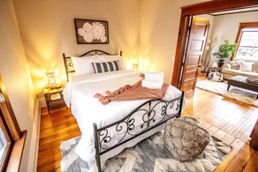 Kurik House Unit A | ADA by 5 Seasons Homestays - Image 3